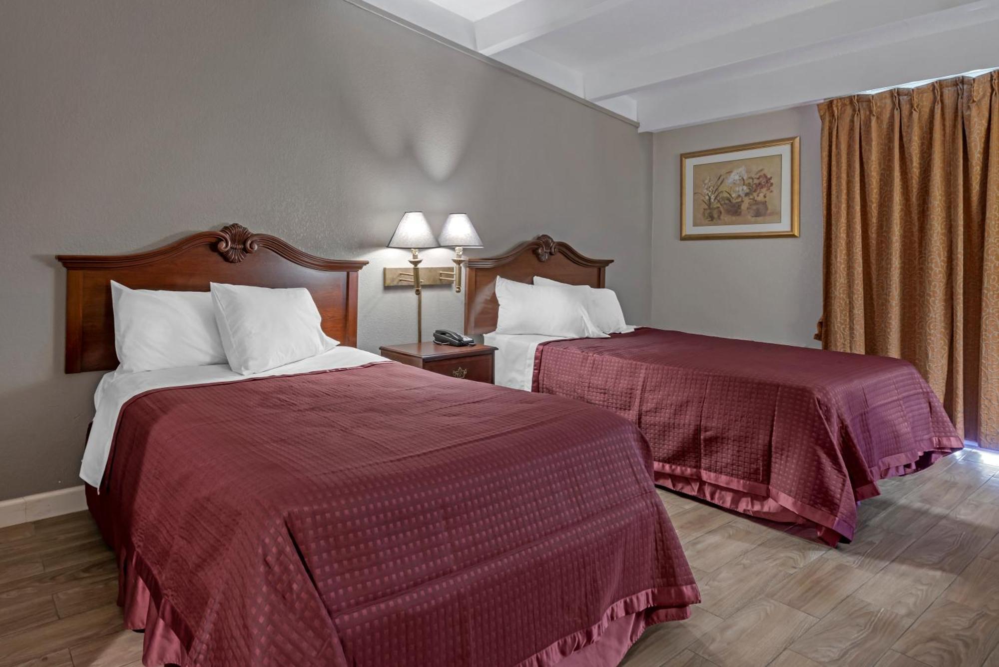 קלרמונט Rodeway Inn מראה חיצוני תמונה
